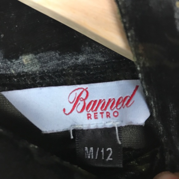 Banned Retro Green & Black Velvet Blouse - Picture 7 of 8